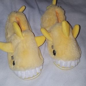 NWOT (2/$15) Lemony yellow fishy slippers